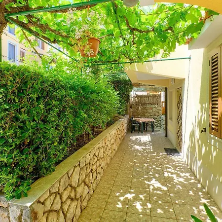 Nada Apartamento Mali Lošinj