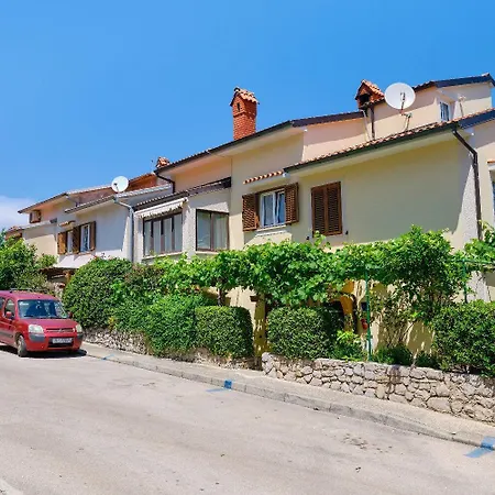 Apartment Nada - 150 M From Sea *
