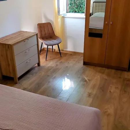 Nada Apartament Mali Lošinj