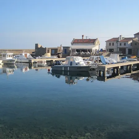Nada - 150 M From Sea *