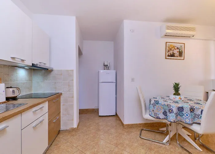 Nada Apartamento Mali Lošinj