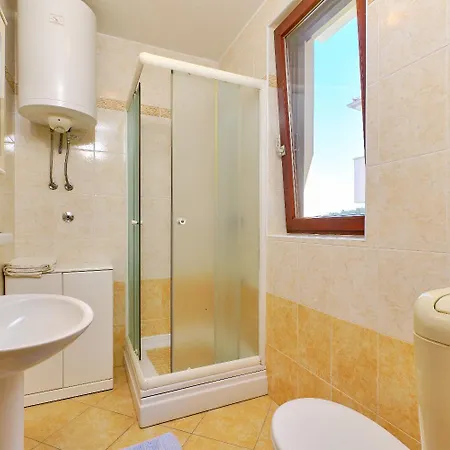 Nada * مالي لوشينغْ